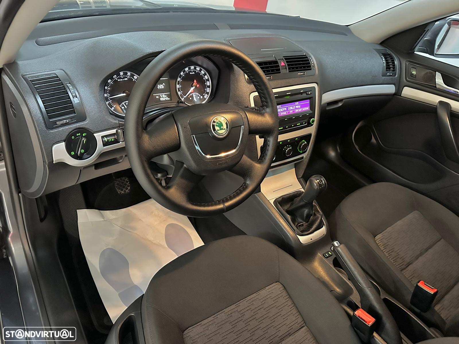 Skoda Octavia Break 1.6 TDi Greenline Conforto - 10