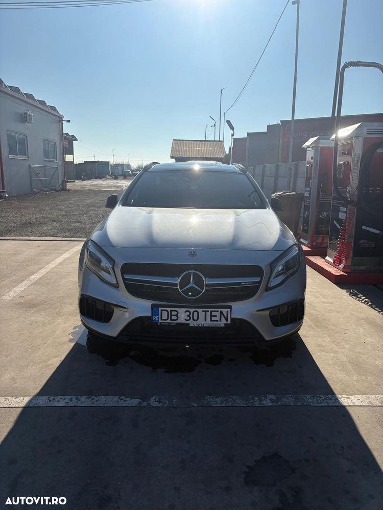 Mercedes-Benz GLA - 11