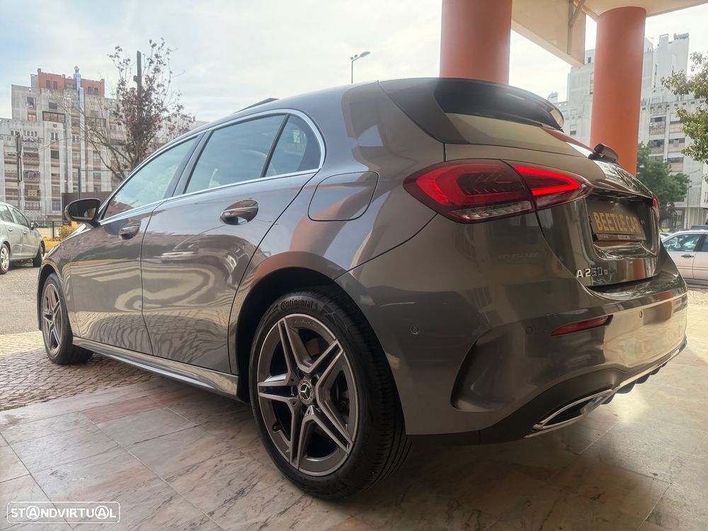 Mercedes-Benz A 250 e AMG Line - 11