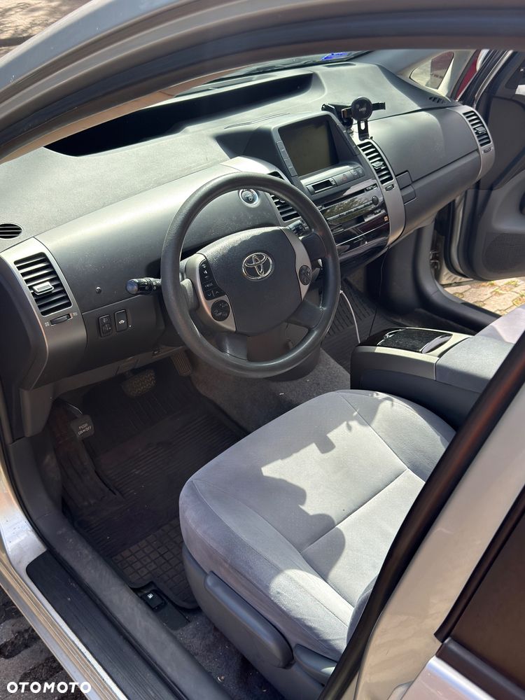 Toyota Prius 1.5 VVT-i Sol - 14