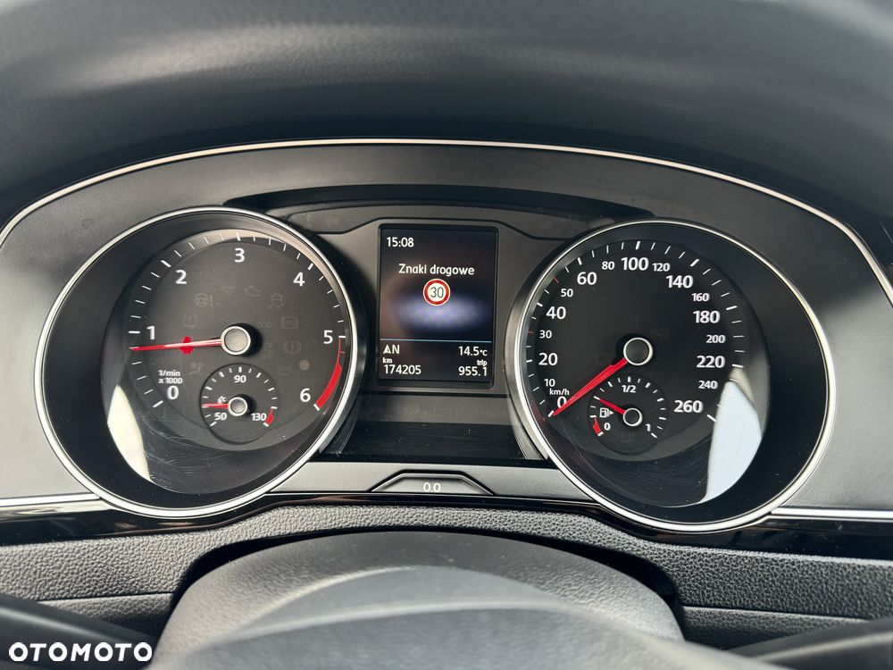 Volkswagen Passat Variant 2.0 TDI SCR Business - 28