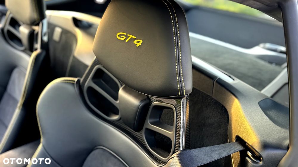 Porsche 718 Cayman GT4 - 14