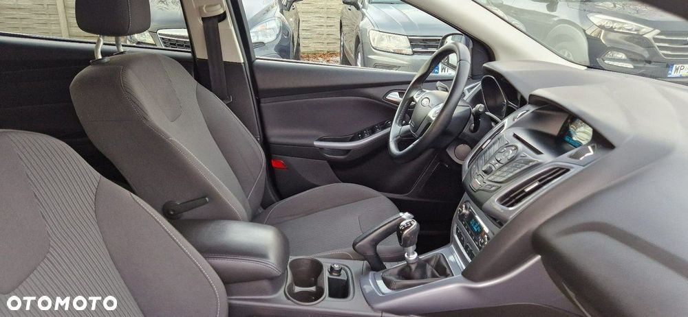 Ford Focus - 30