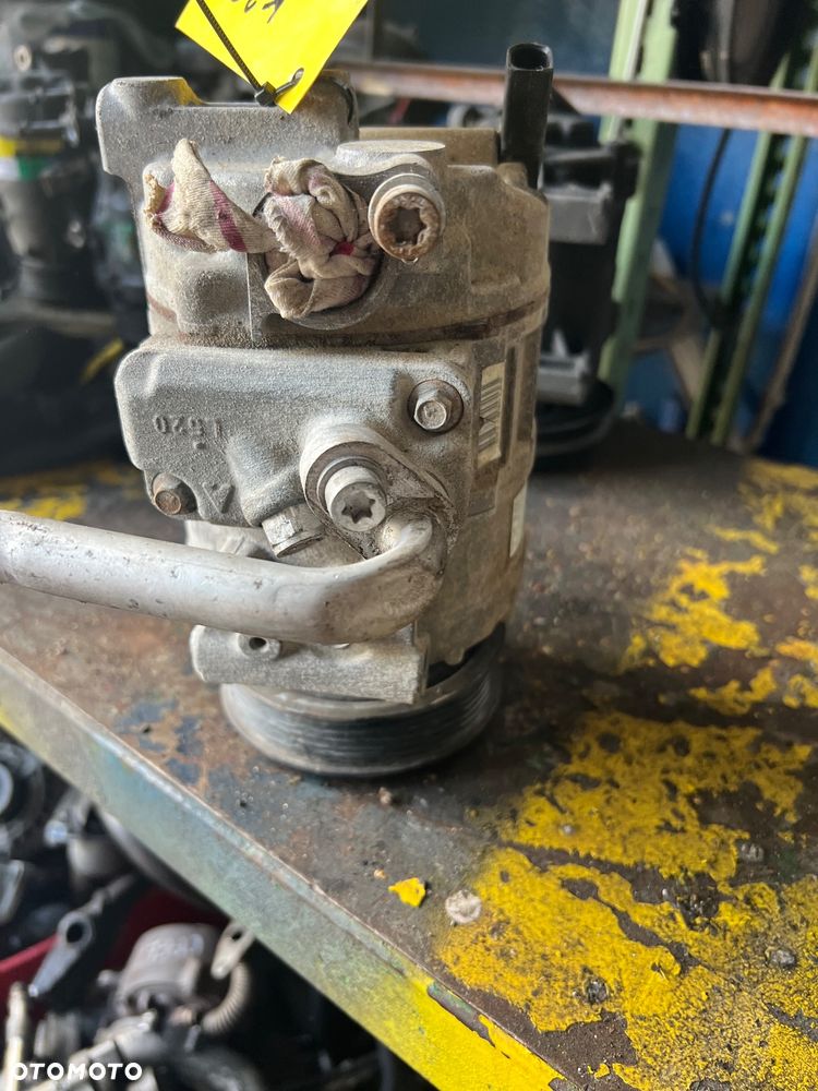 Kompresor sprężarka klimatyzacji Audi VW Skoda Seat 2E0820803G Denso - 2