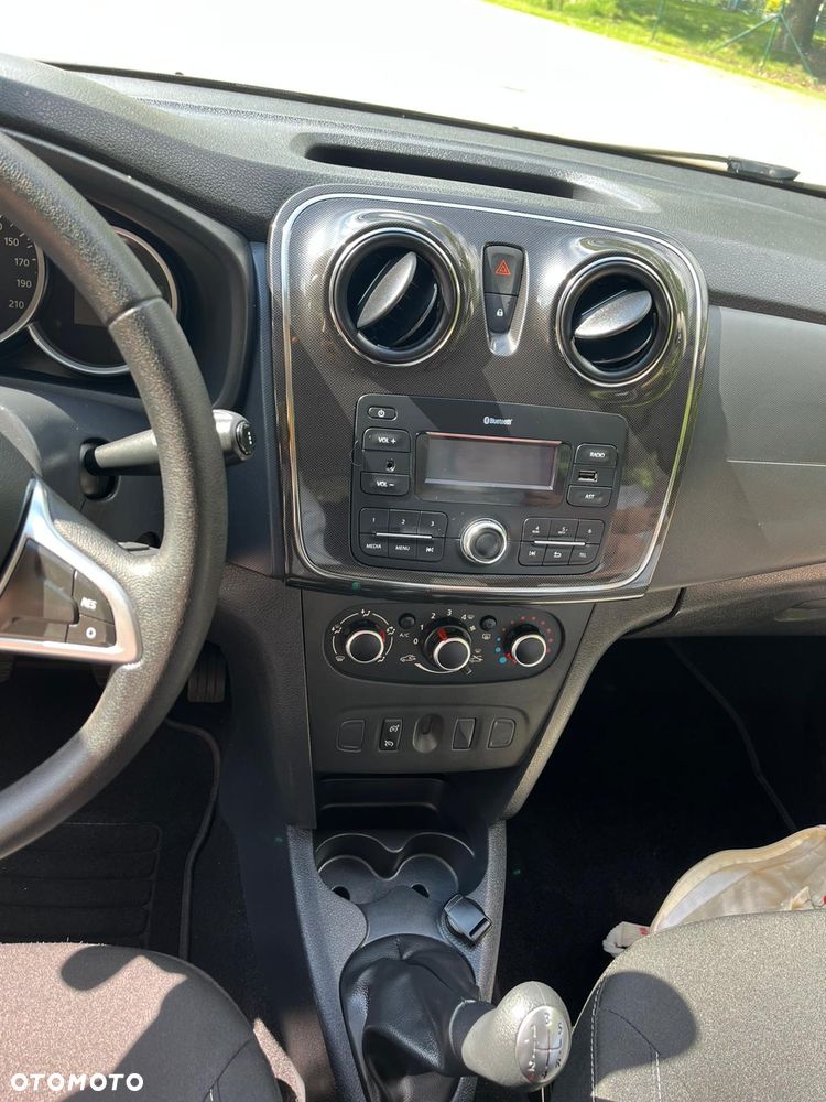 Dacia Sandero - 8
