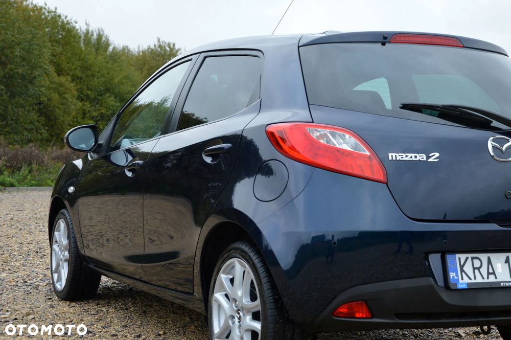 Mazda 2 1.3 Exclusive + - 16