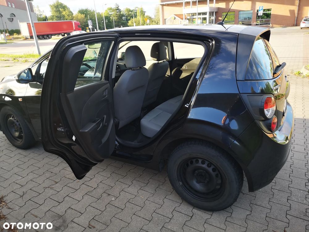 Chevrolet Aveo 1.2 LS - 11