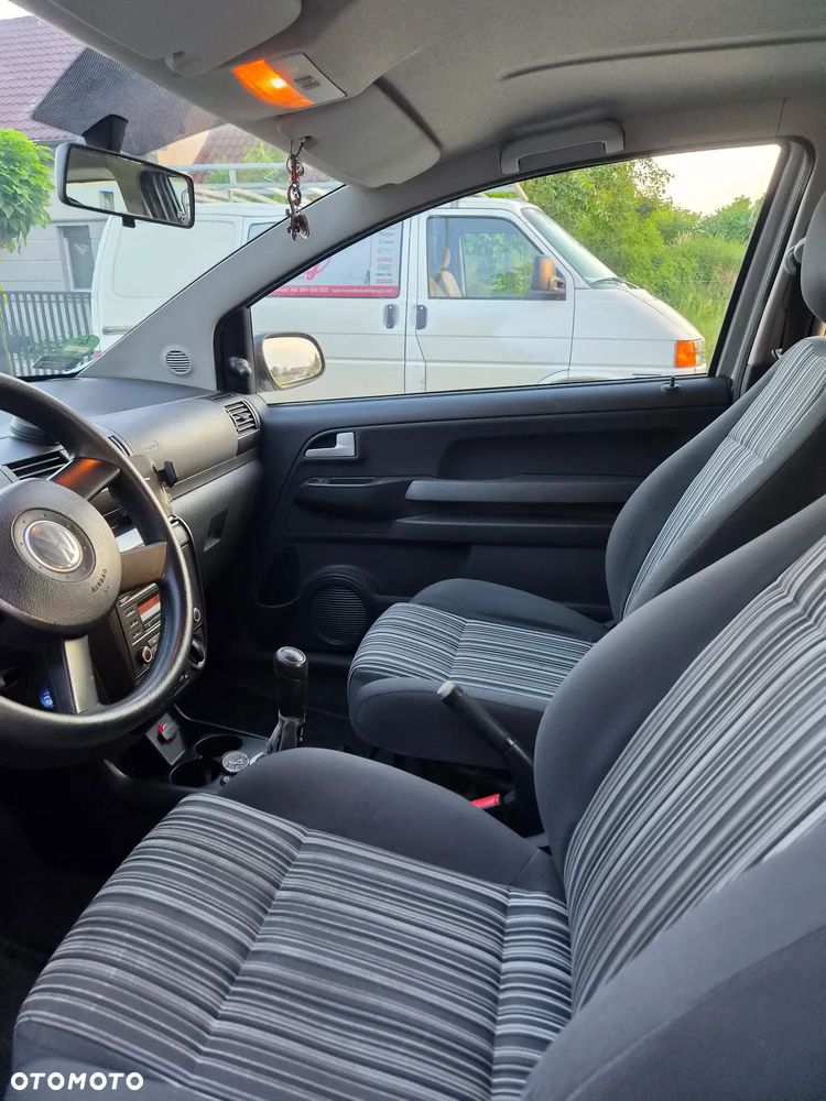 Volkswagen Fox - 6