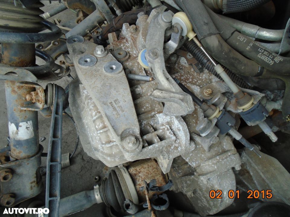 Cutie viteze Opel Astra H 1.9 CDTI din 2006 - 1