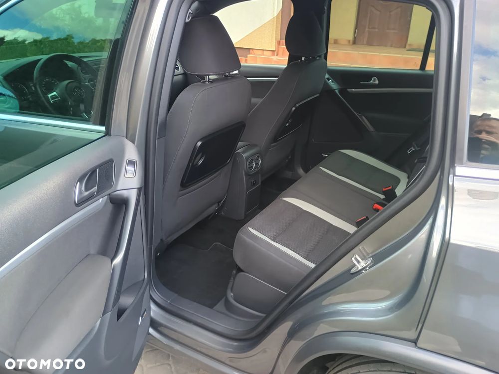 Volkswagen Tiguan 2.0 TDI 4Mot Perfectline R-Style DSG - 26