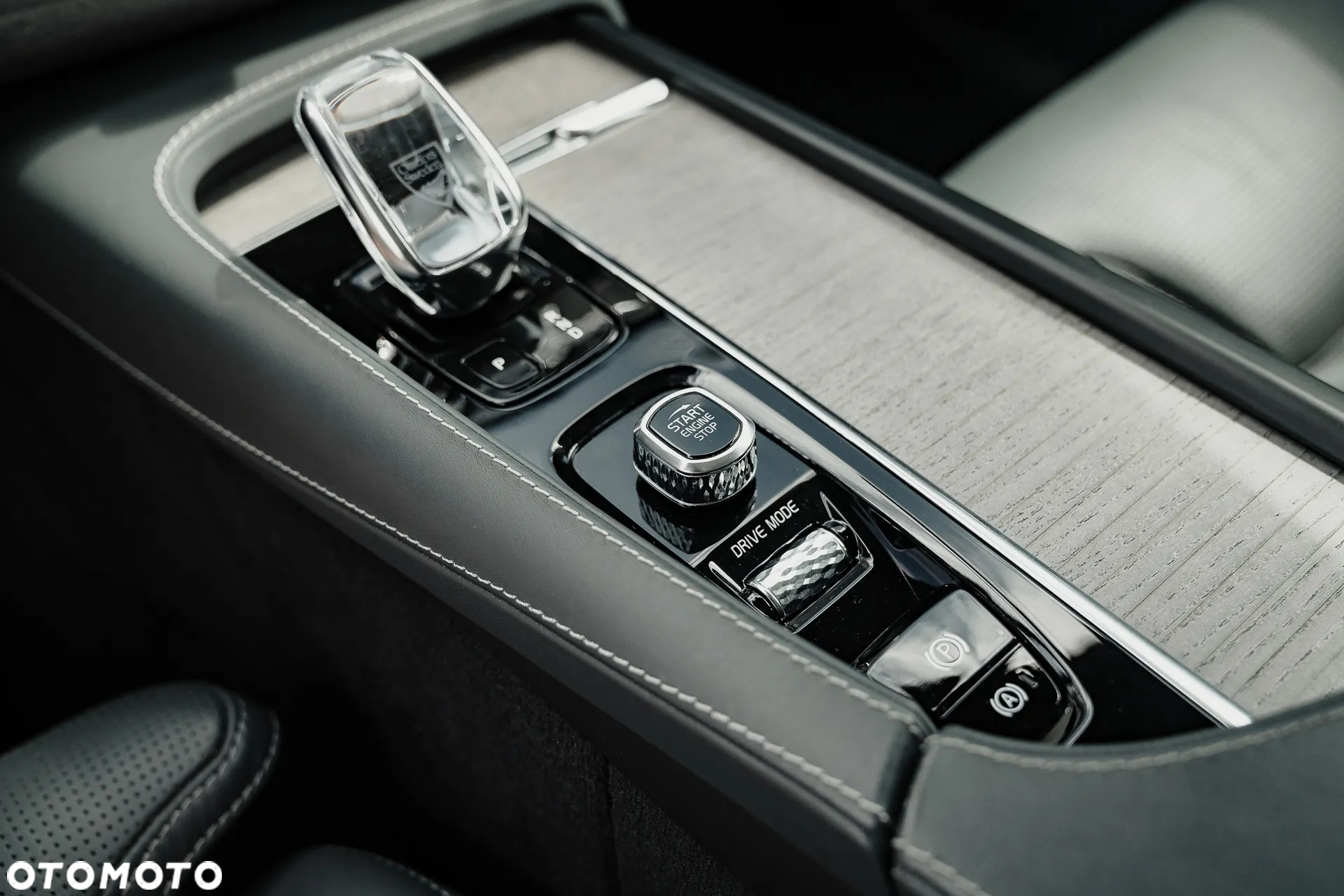 Volvo XC 90 T8 AWD Plug-In Hybrid Inscription 7os - 17