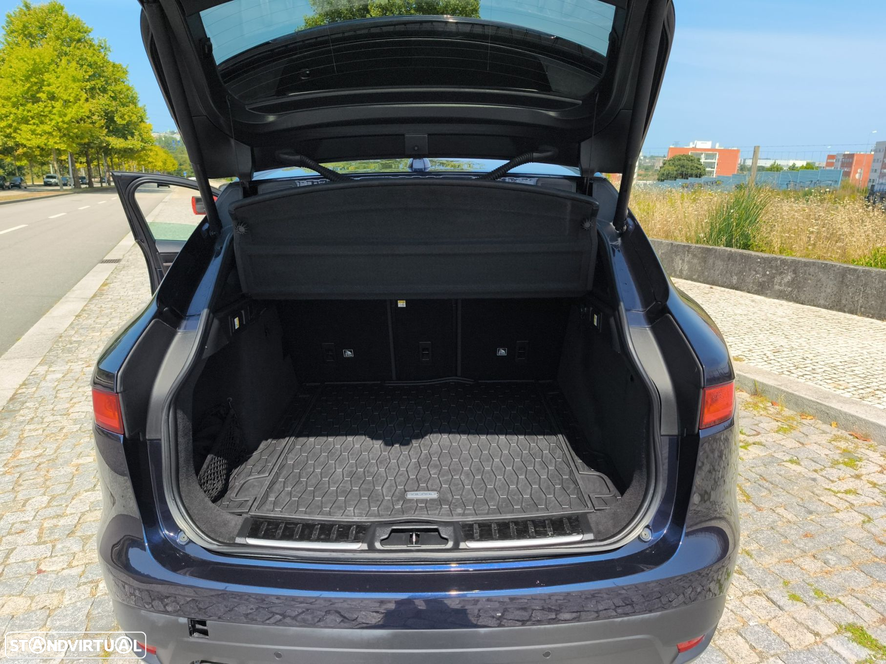 Jaguar F-Pace 2.0 i4D Prestige Aut. - 13
