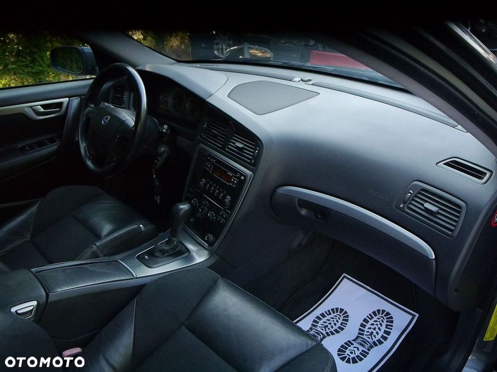 Volvo V70 2.5T AWD Momentum - 26