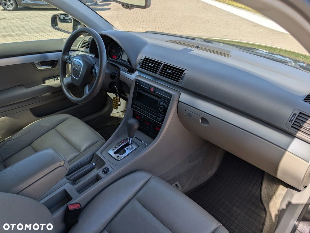 Audi A4 Avant 2.0 TDI DPF multitronic - 32