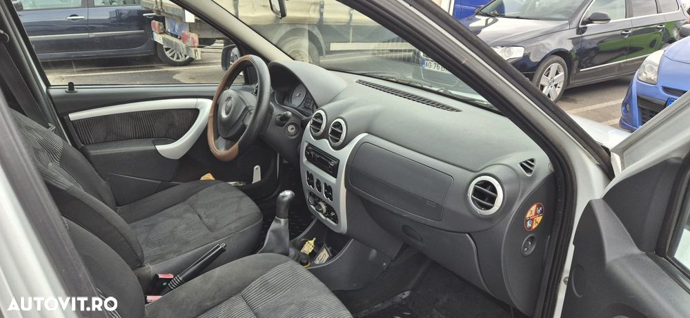 Dacia Logan 1.4 MPI Laureate - 4