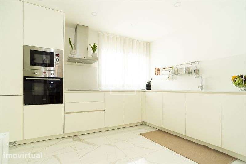Apartamento T2 novo mobilado - Grande imagem: 3/12