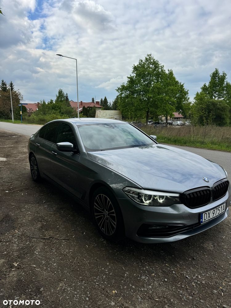 BMW Seria 5 530i xDrive Sport Line - 9
