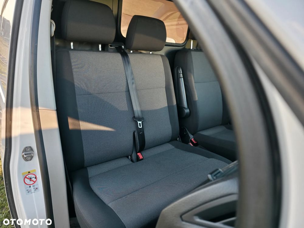 Volkswagen Transporter - 11