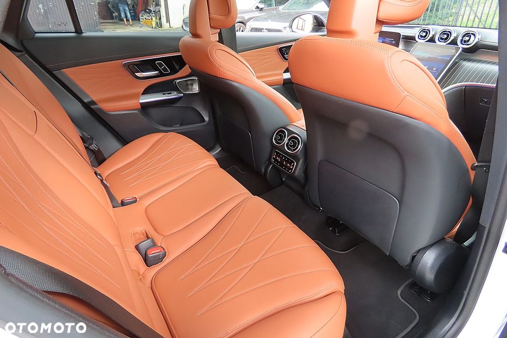 Mercedes-Benz GLC 300 d mHEV 4-Matic AMG Line - 25