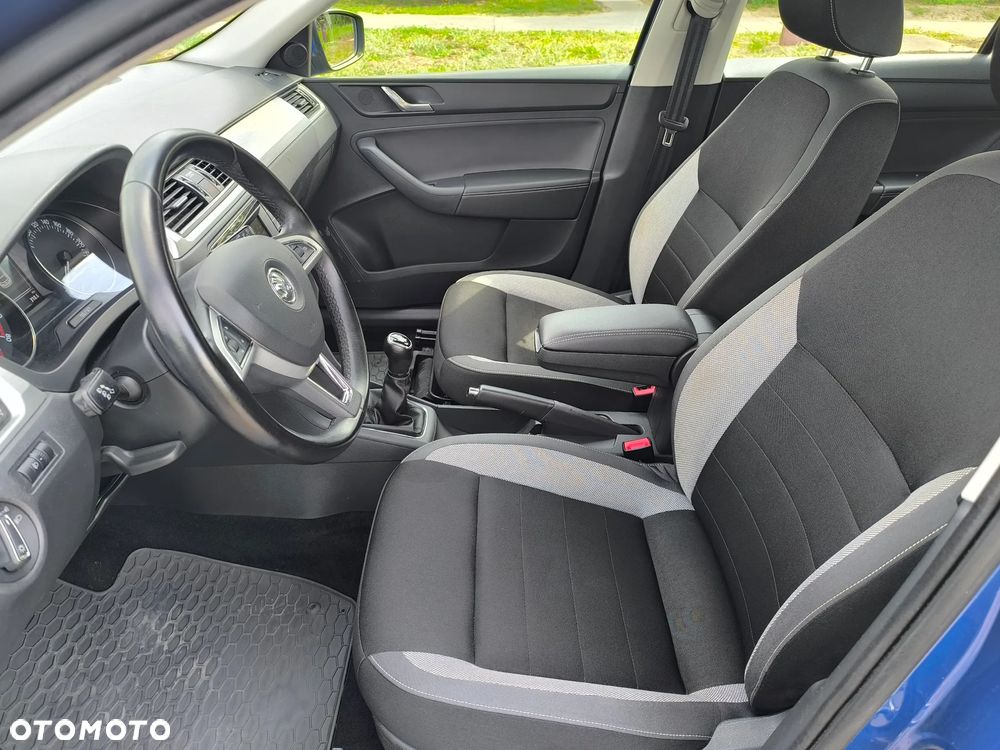 Skoda RAPID Spb 1.2 TSI Ambition - 8