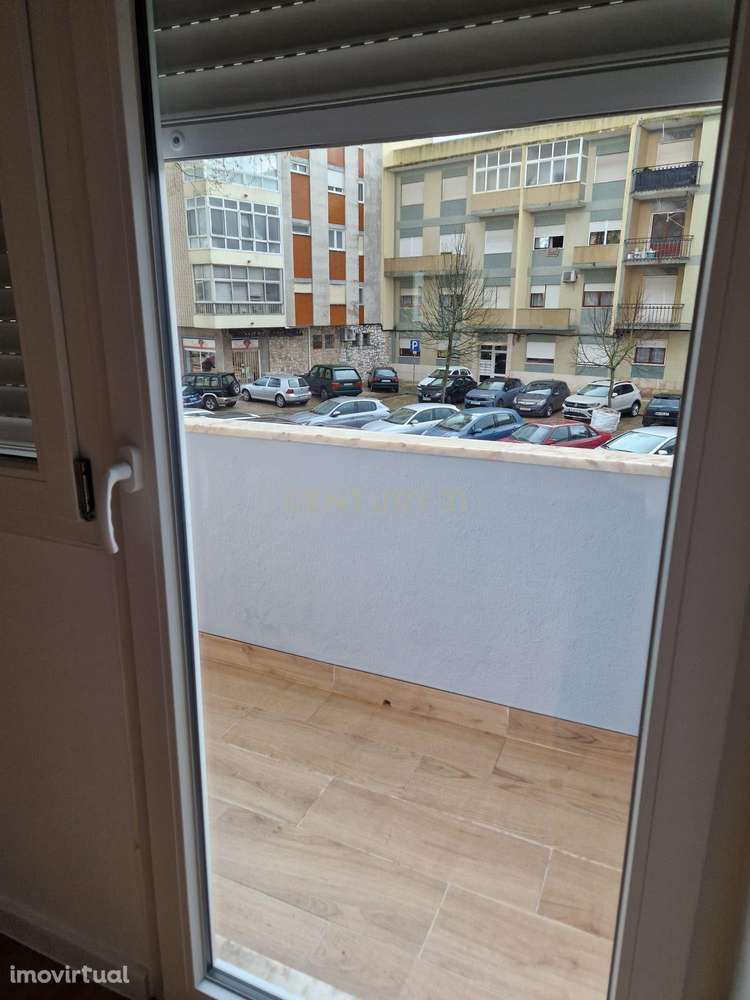 Excelente  T4 Totalmente remodelado situado no  Montalvão  em Setúbal. - Grande imagem: 5/13