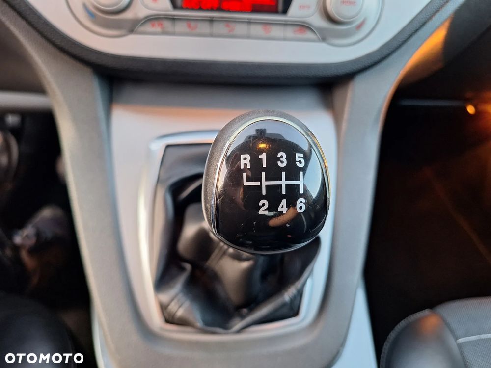 Ford Kuga 2.0 TDCi Individual - 20