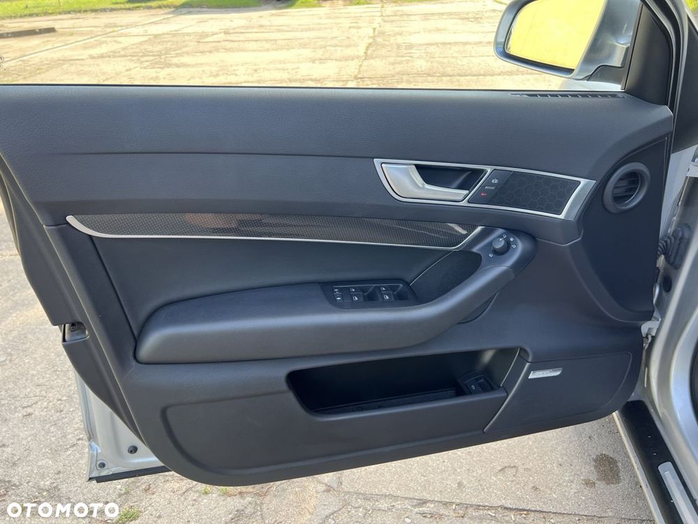 Audi S6 Avant - 16