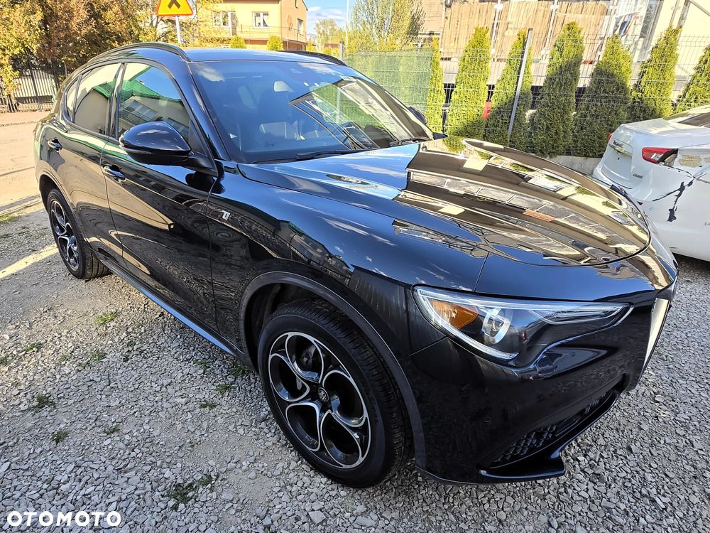 Alfa Romeo Stelvio 2.0 Turbo 16V AT8-Q4 Ti - 2