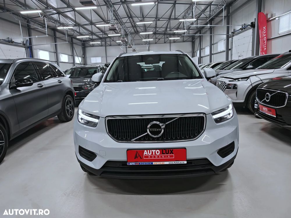 Volvo XC 40 T2 AT8 Momentum - 3