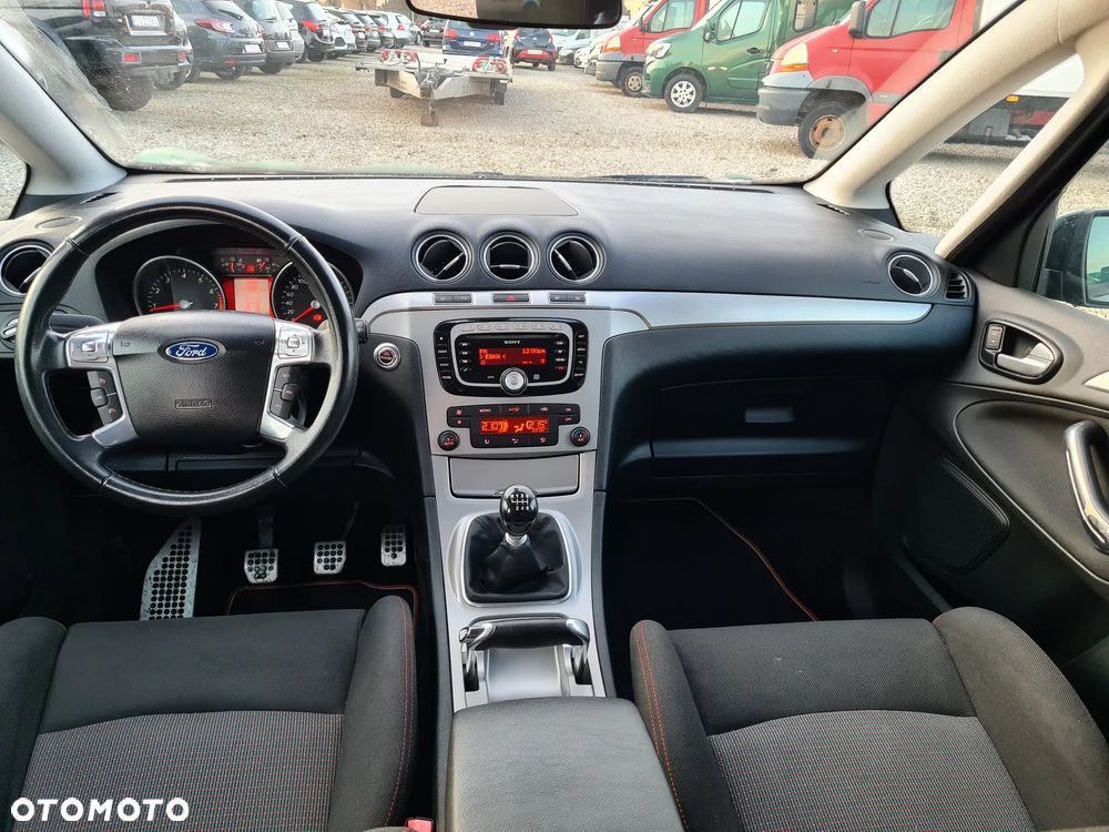 Ford S-Max 1.6 EcoBoost Titanium - 32