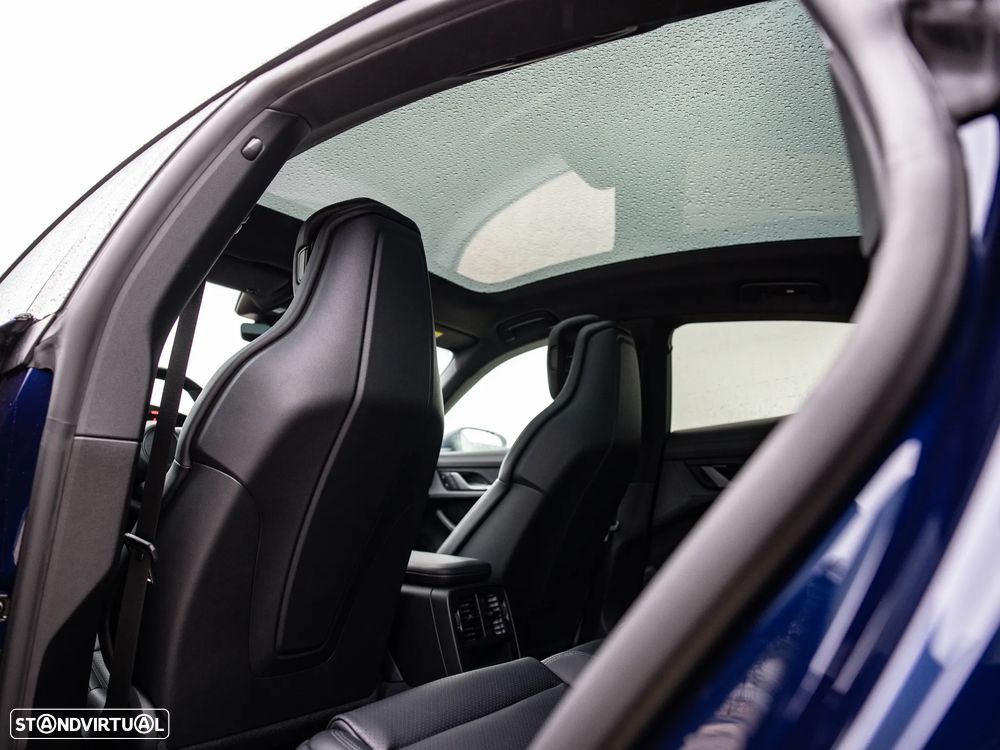 Porsche Taycan 4S - 27