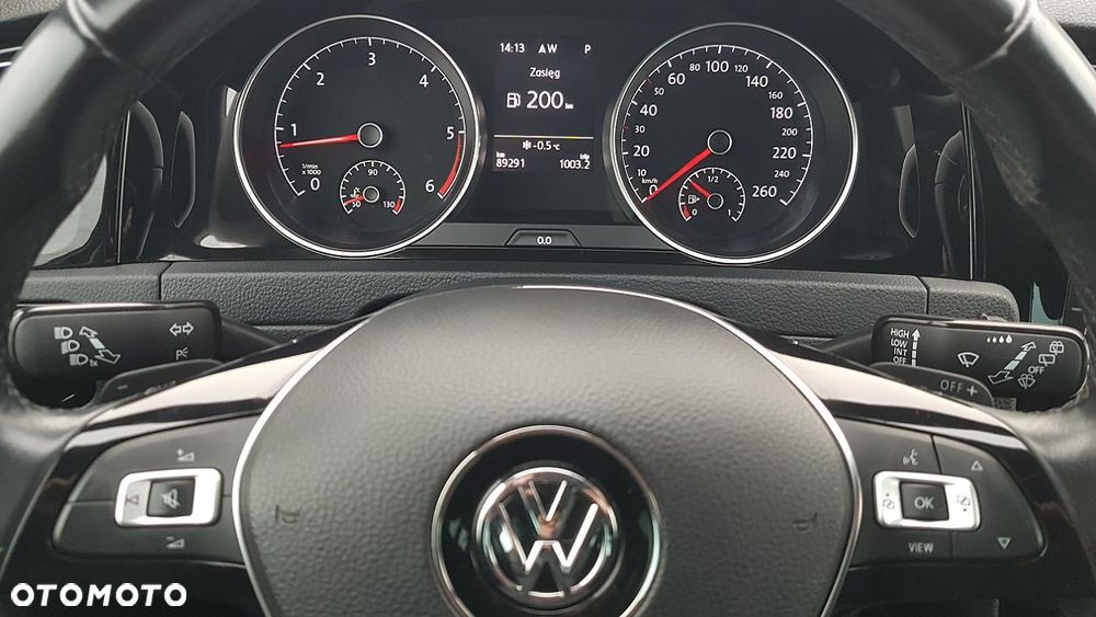 Volkswagen Golf 1.6 TDI SCR DSG Join - 32