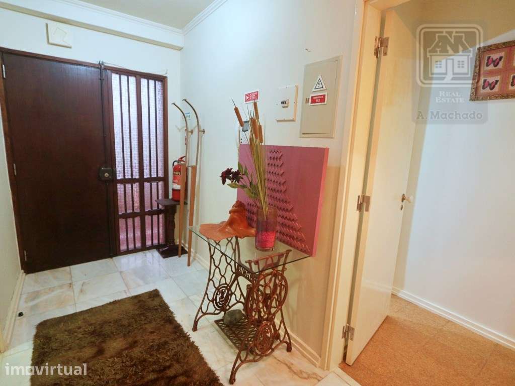 APARTAMENTO T3 MOBILADO com VISTA MAR para ARRENDAR - Pópulo, São R... - Grande imagem: 5/35