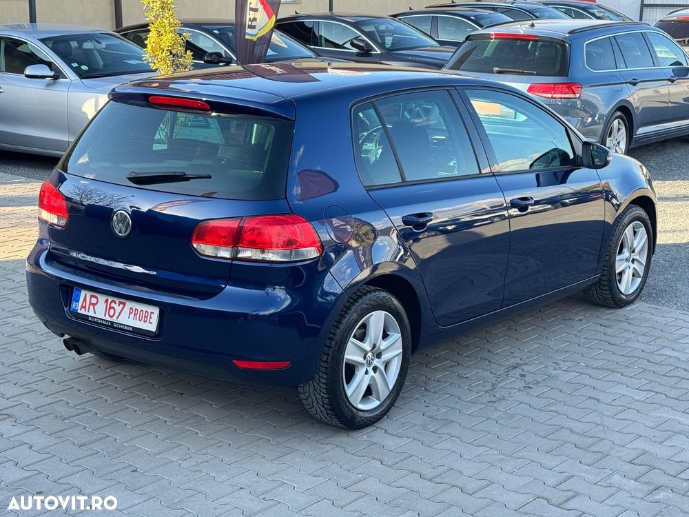 Volkswagen Golf - 10