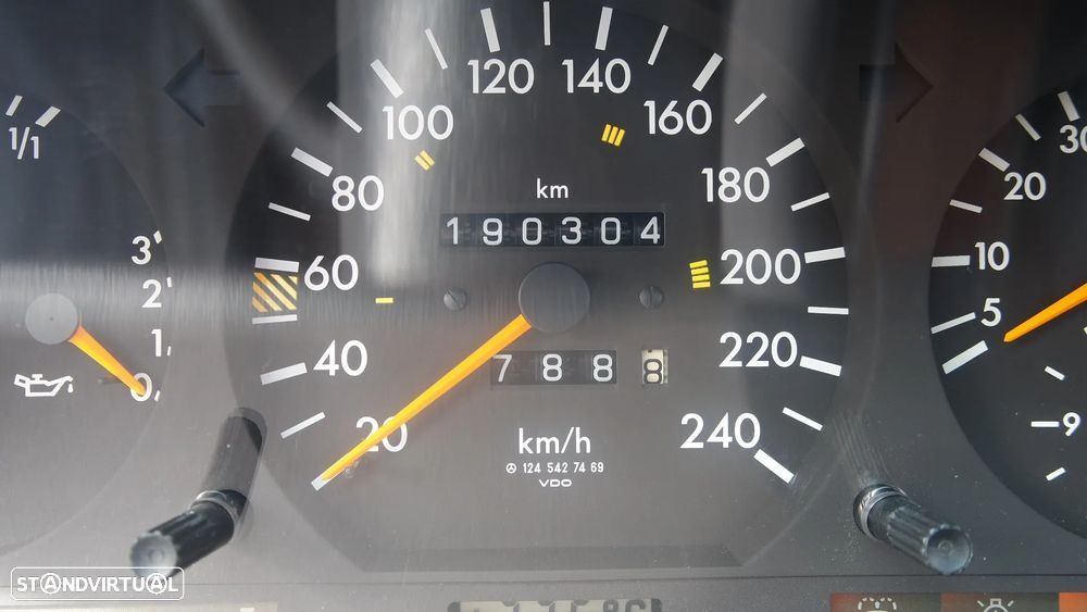 Mercedes-Benz E 200 - 30