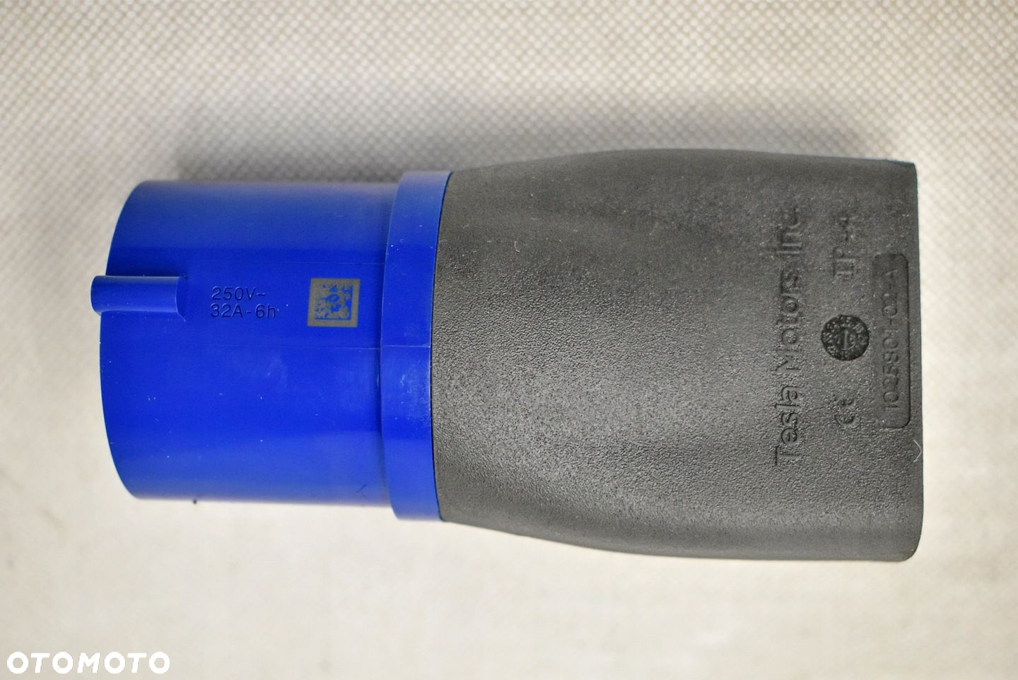 Tesla S X ADAPTER 32A IEC309 1025801-02-A BLUE - 5