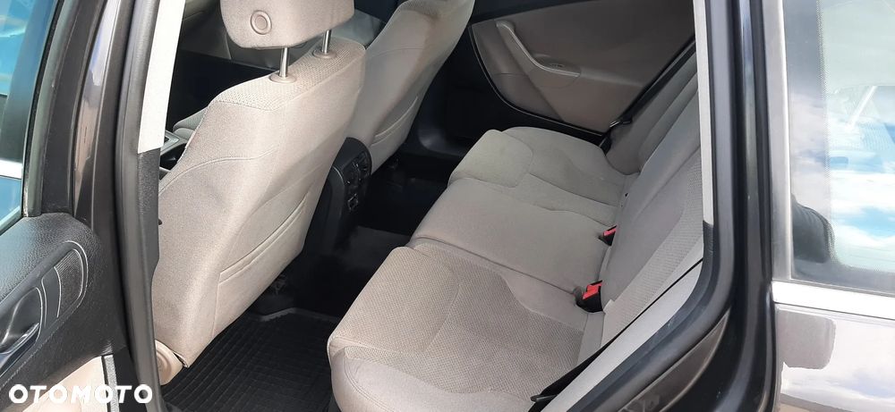 Volkswagen Passat Variant 2.0 TDI DPF Exclusive - 10