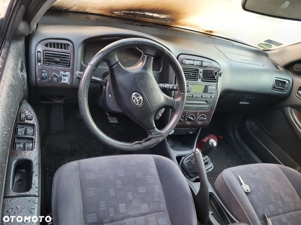 TOYOTA AVENSIS T22 KOMBI fotel fotele kanapa deska kokpit podsufitka boczek boczki klamka podłokietnik licznik - 2