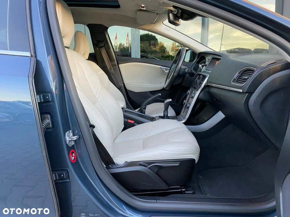 Volvo V40 D2 Drive-E Inscription - 16