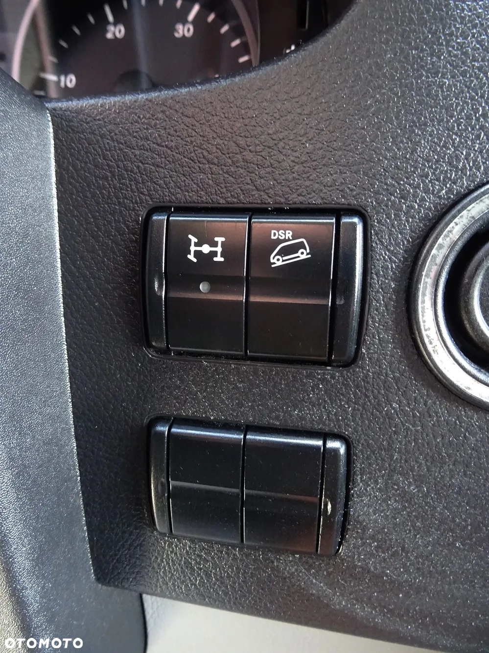 Mercedes-Benz Sprinter - 25