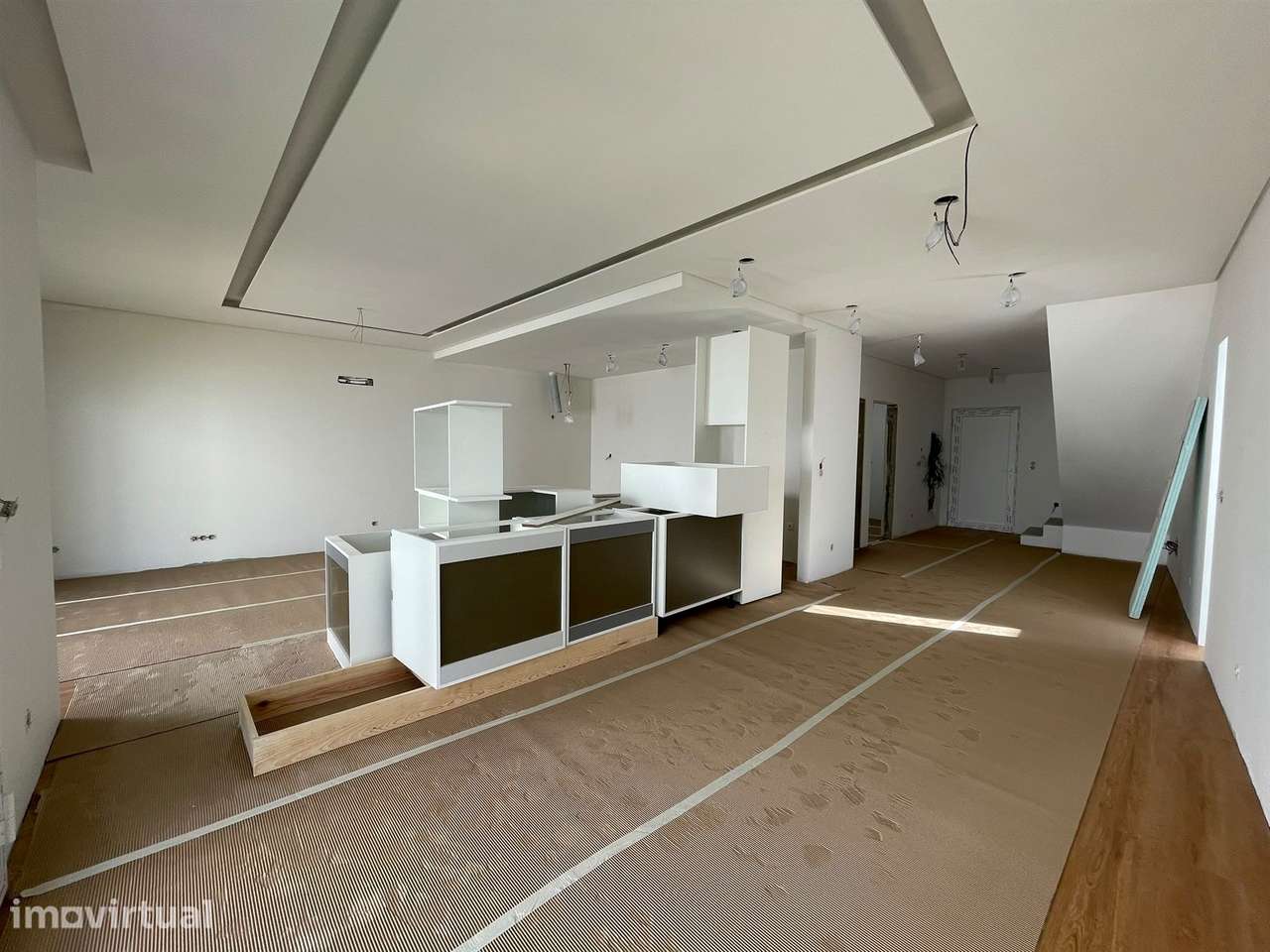 Moradia T4 com piscina - Grande imagem: 5/20