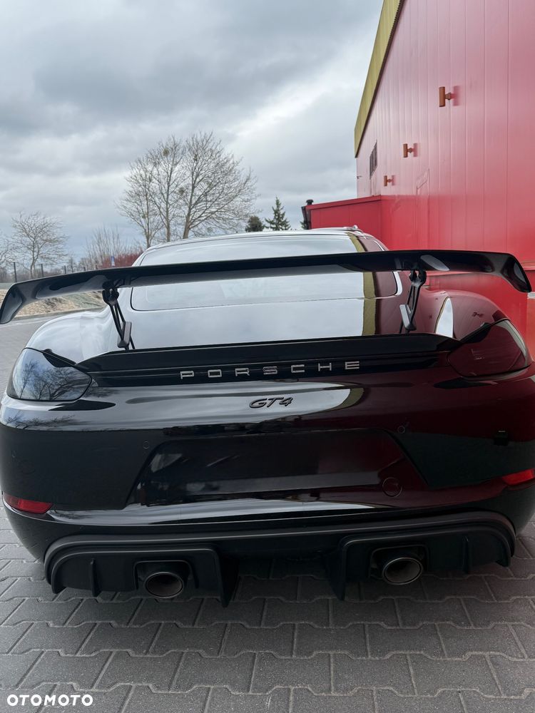Porsche 718 Cayman - 24