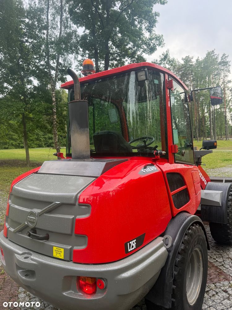 Volvo L25F - 10