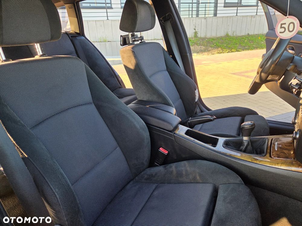 BMW Seria 3 325i - 20