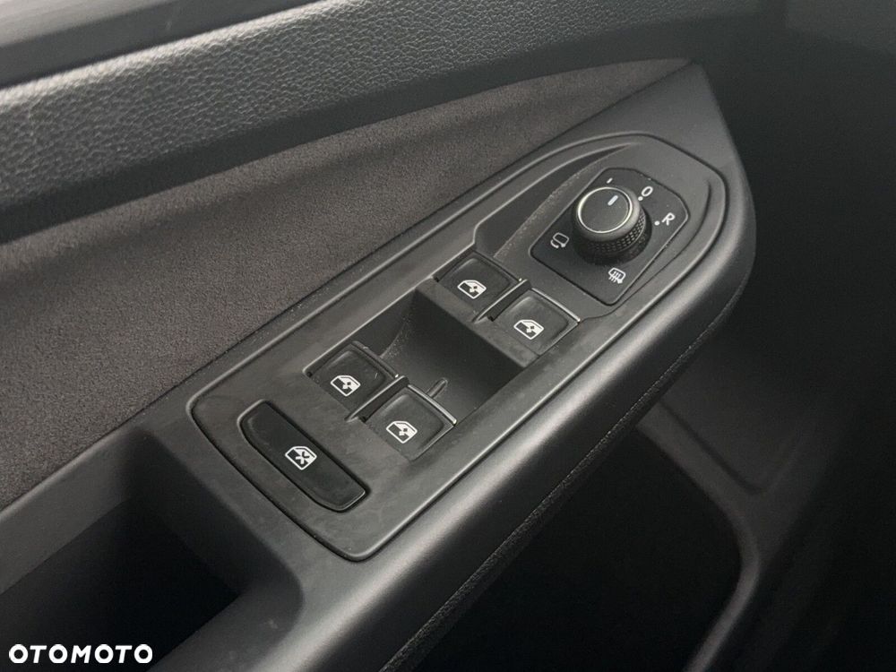 Volkswagen Golf Variant - 33