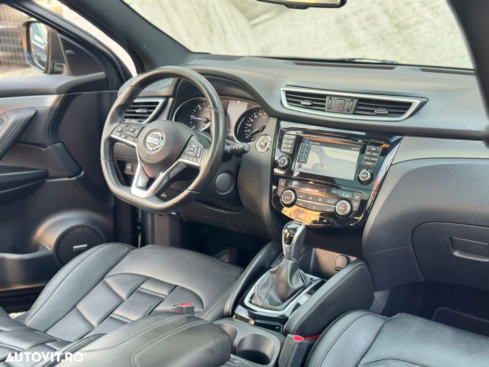 Nissan Qashqai 1.6 DCI Xtronic TEKNA+ - 24