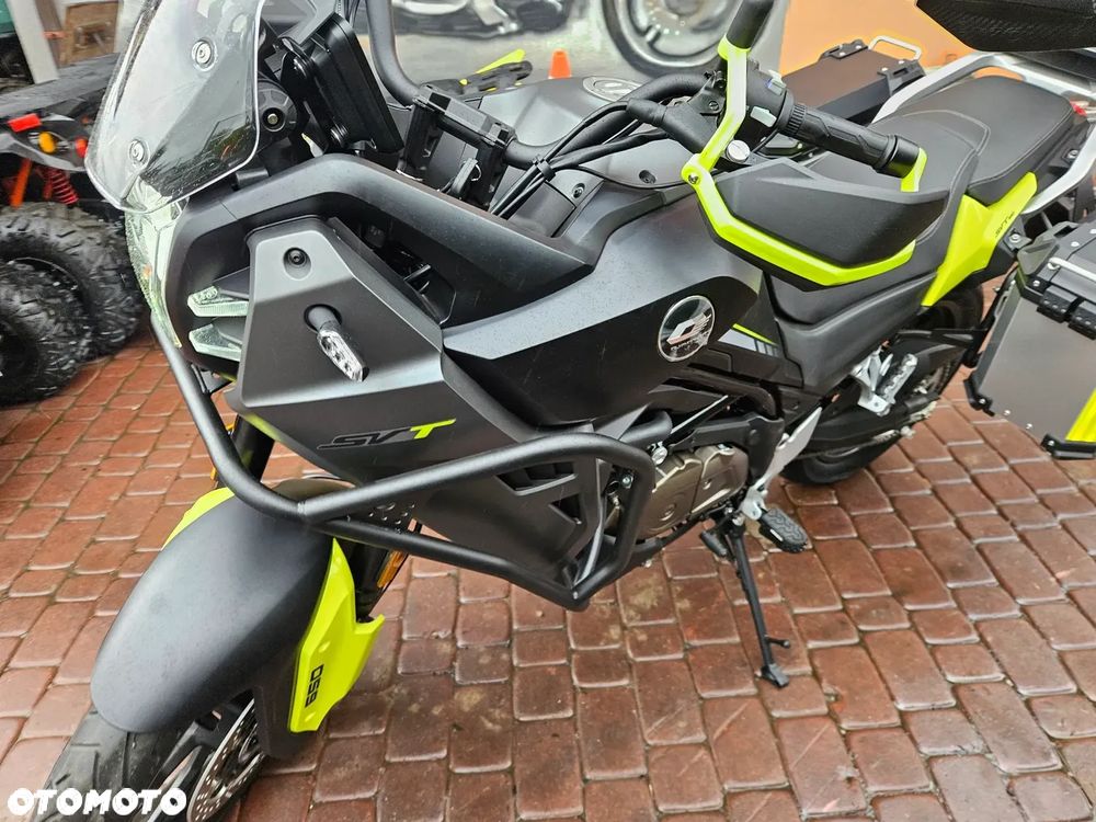 QJMOTOR SVT 650 - 19