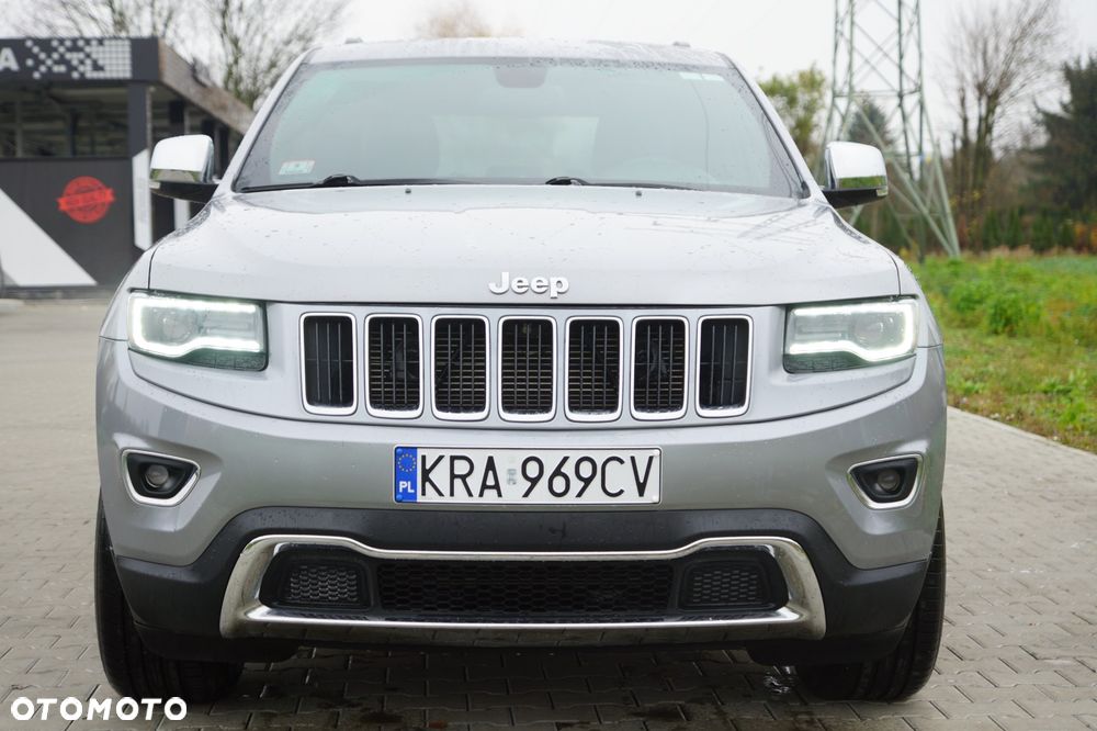 Jeep Grand Cherokee - 29