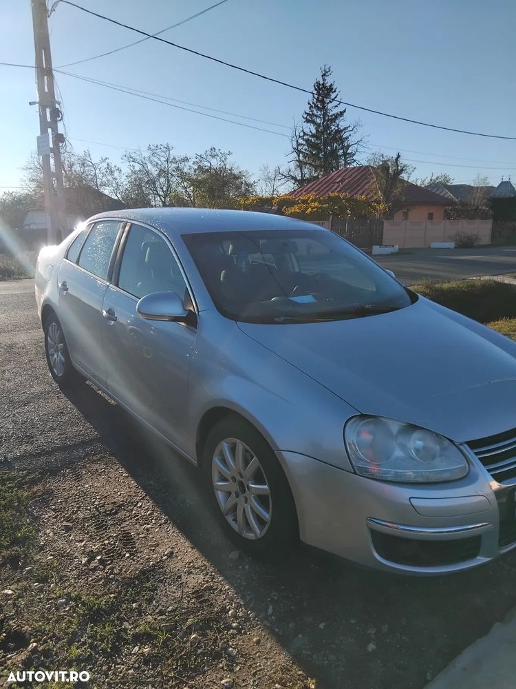 Volkswagen Jetta 1.6 Comfortline - 3