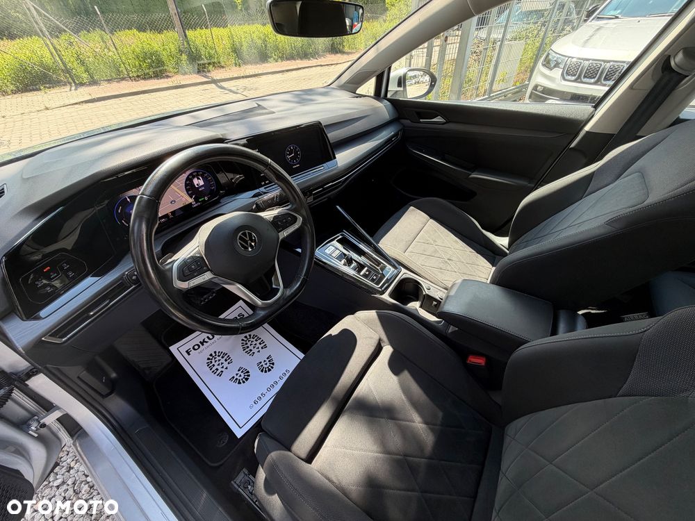 Volkswagen Golf - 30